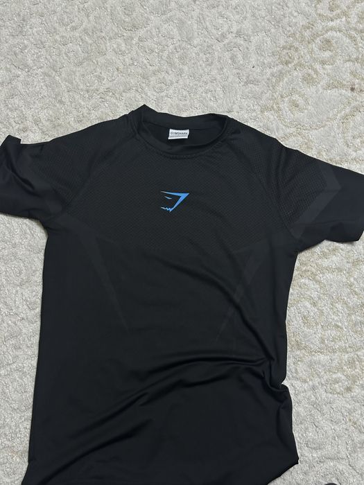gymshark рашгард