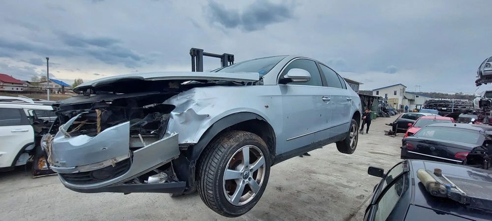 Dezmembrari Volkswagen Passat B6 4X4 BERLINA 2.0 TDi BKP 4MOTION