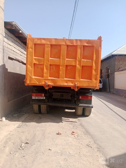 Shacman yurib turgan ishga tayyor zavadskoy gazli