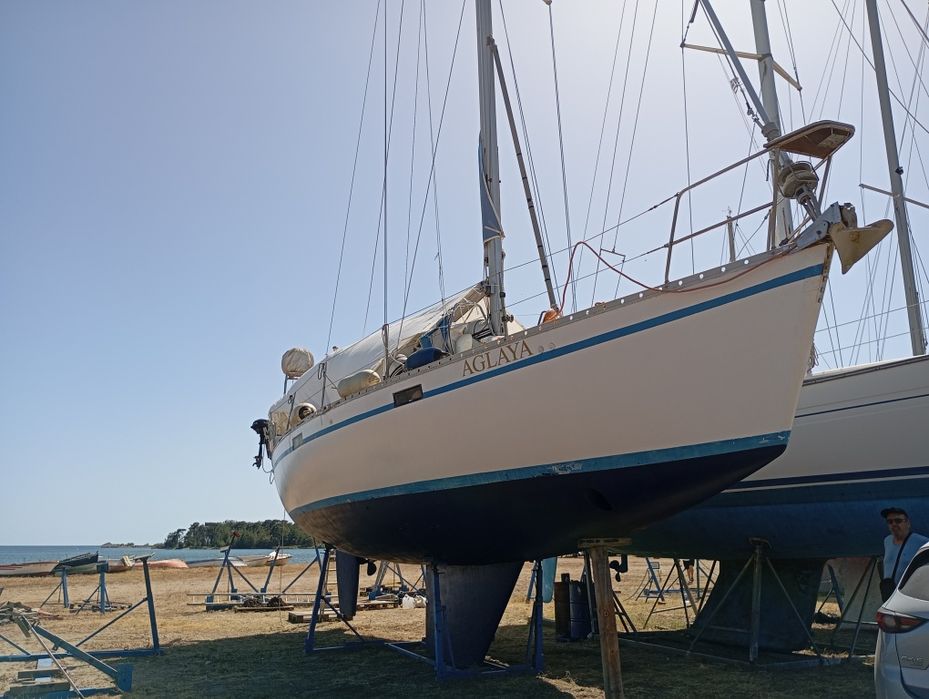 Ветроходна лодка Beneteau Oceans 43