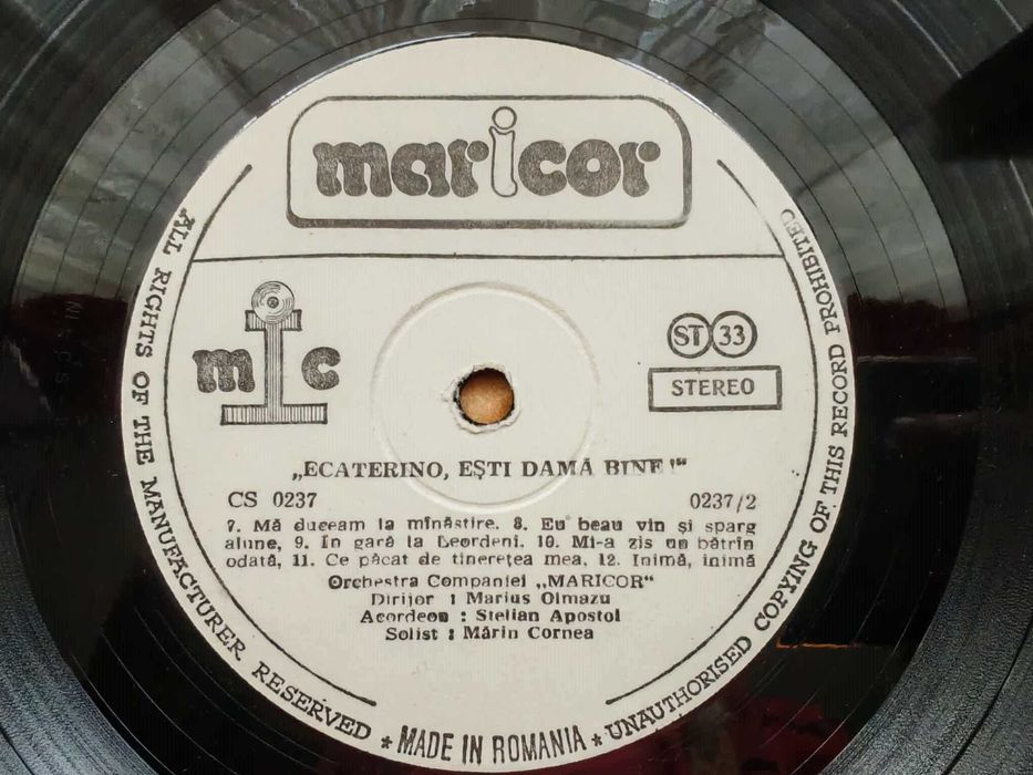 Discuri vinyl romanesti