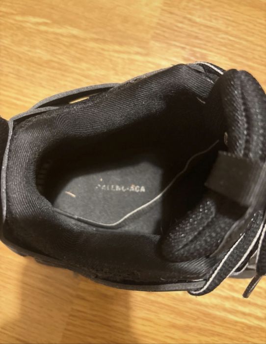 Balenciaga track