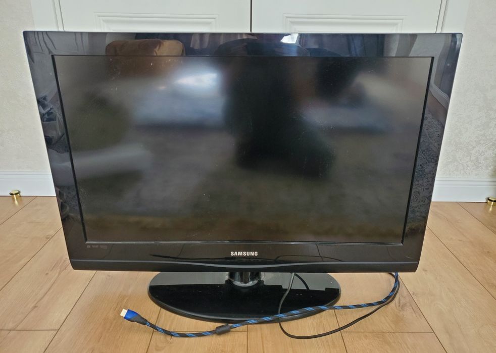 Телевизор Samsung LE32C350D1W