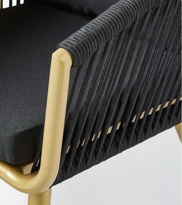 Комплект градински мебели - маса и 4 стола