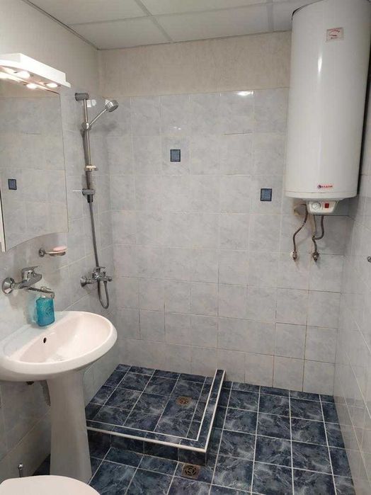 Дава се под наем Двустаен апартамент в София, Лагера - 79 кв.м за 398.82 € - Снимка #2