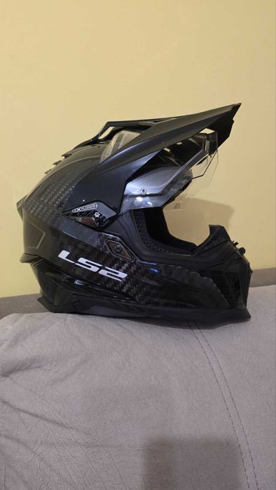 Каска за мотор LS2 Carbon