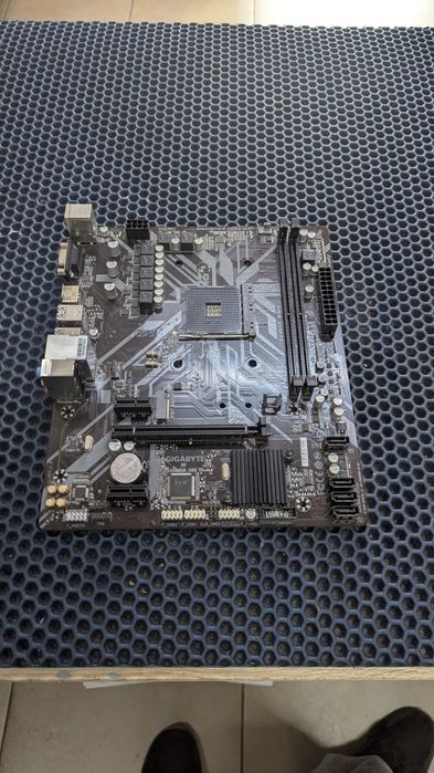 Gigabyte B450M-H