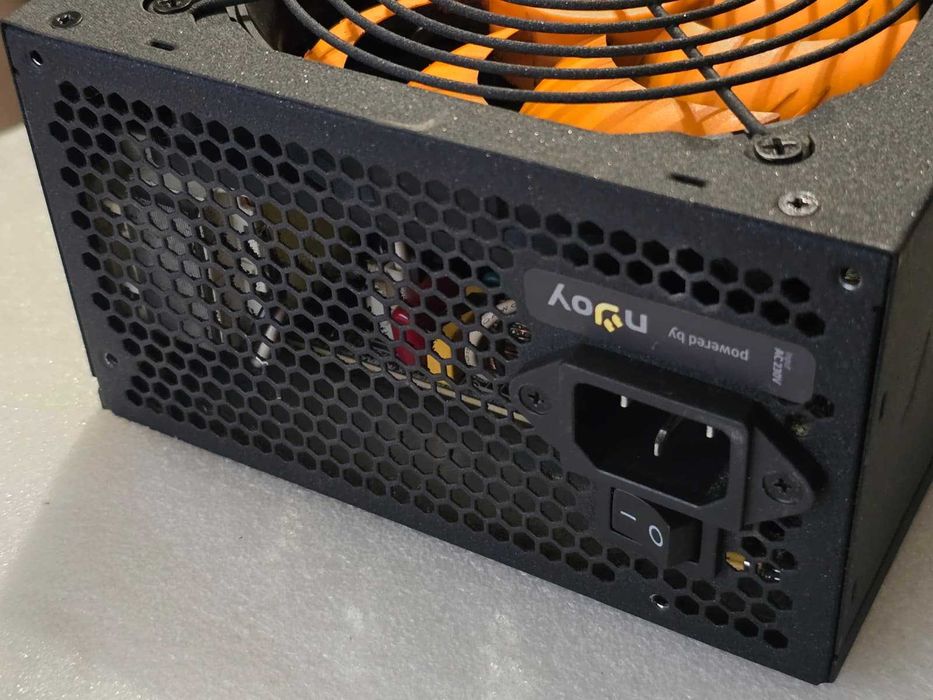 Sursa PC nJoy Ayrus 500W, Eficiență 80 Plus, 1x Alimentare PCI-E 6+2 Pin, 120mm