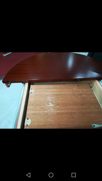 Разтегателна дървена маса