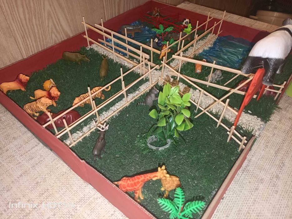 Продам готовые поделки в школу.