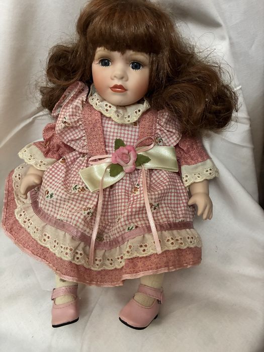 Порцеланови кукли