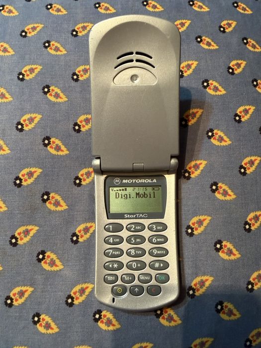 Telefon Motorola Star tac cu incarcator original