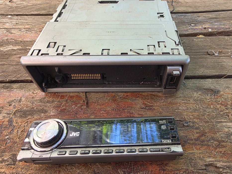 СD - JVC KD G821