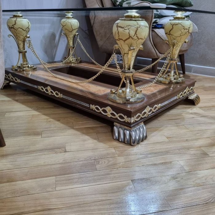 Продаётся журнальный стол