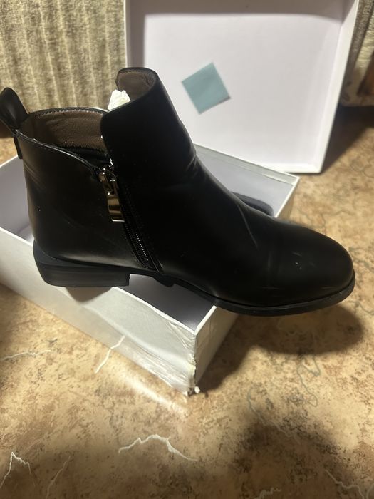 Демисезонные полусапожки продам!