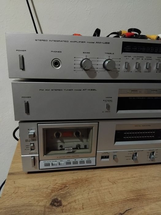 Linie Akai Vintage