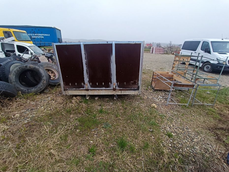 Benă, caroserie suprastructură aluminiu