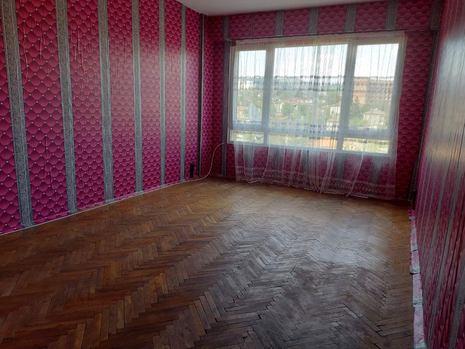 Продава се Двустаен апартамент в Радомир - 65 кв.м за 440 €/кв.м - Снимка #2