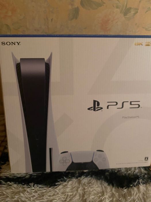 Продам PS5 в хорошем состоянии