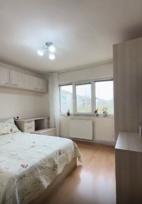 Apartament doua camere oferit spre  inchiriere de proprietar  Calea Lipovei