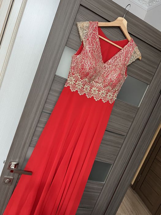 Продам вечернее платье