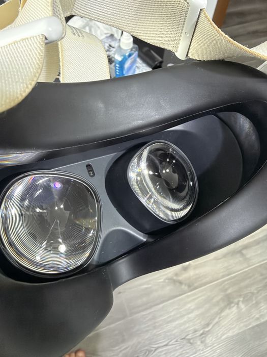 ochelari vr oculus quest 2