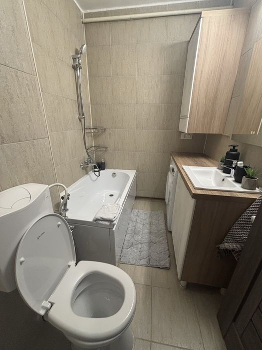 Garsoniera de inchiriat in zona Astra