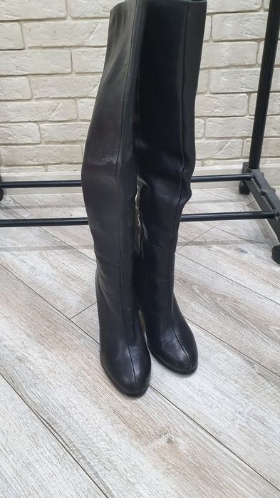 женские  зимние  сапоги