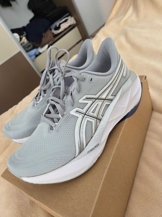 Asics Novablast 5 ATC Pure Silver 42 Pantofi pentru alergat