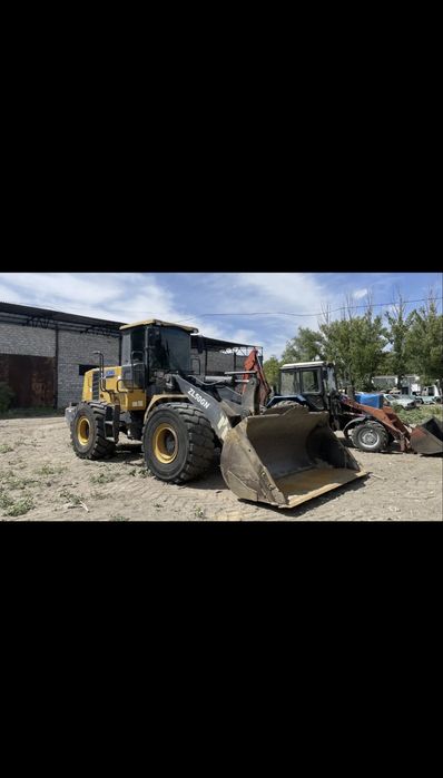 Услуги погрузчика 3 куба