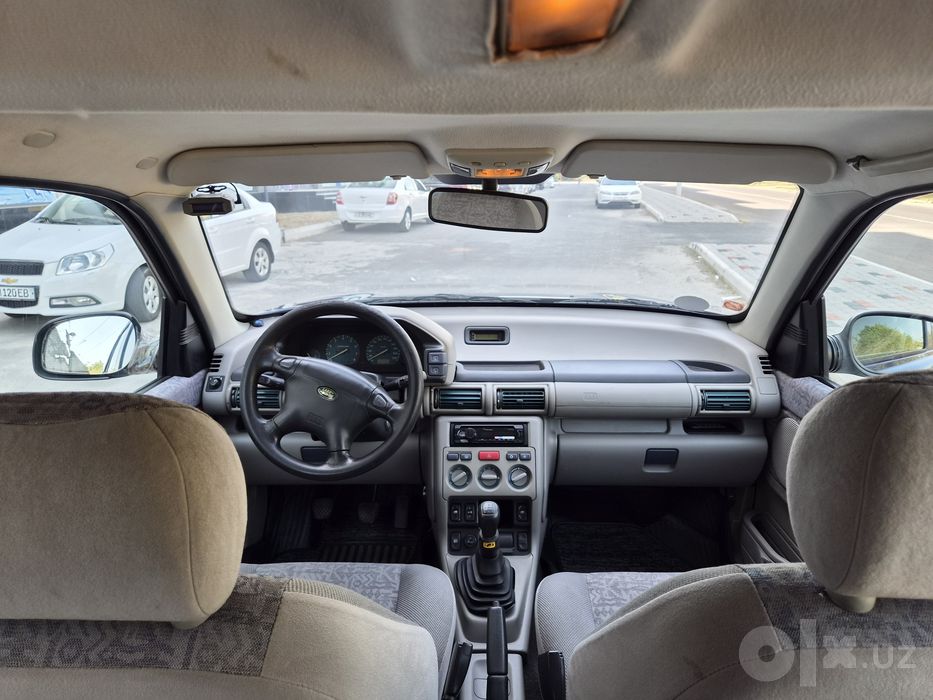 Land Rover sotiladi.