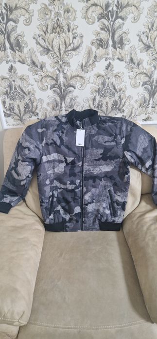 Мужские куртки, безрукавки