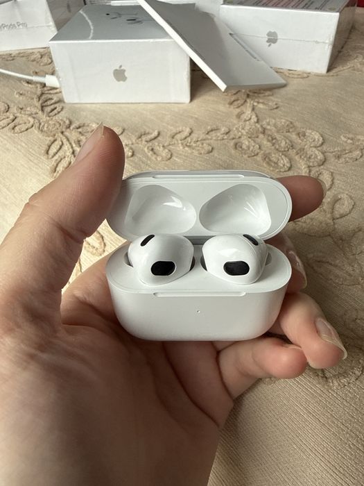 Продам AirPods люкс качества за 17.000