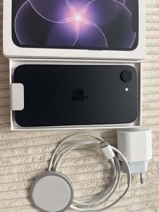 Iphone 17 e 100% батерия 0 цикъла 512 gb нов в гарация до юли 2028г