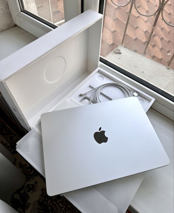 MacBook Air M4 Silver 16/256GB 9 Цикл