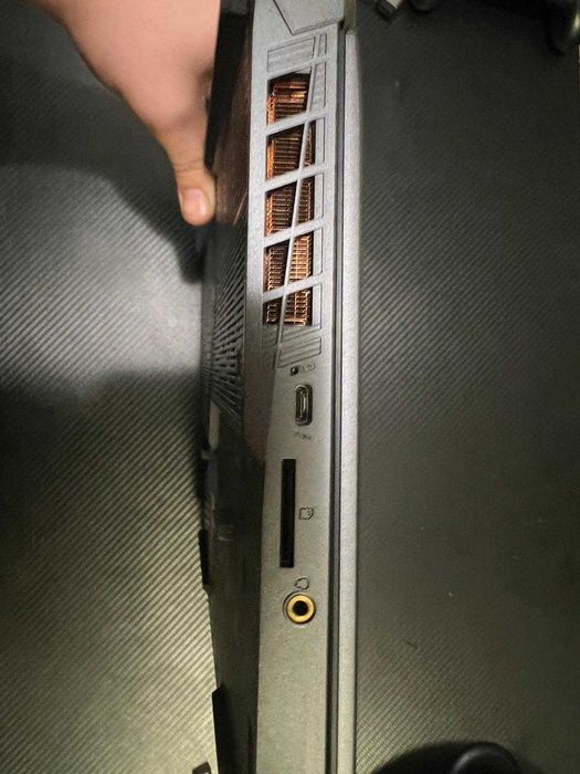 Laptop MSI VECTOR 16 HX A14VGG i9 14900hx , 32 gb , rtx 4070