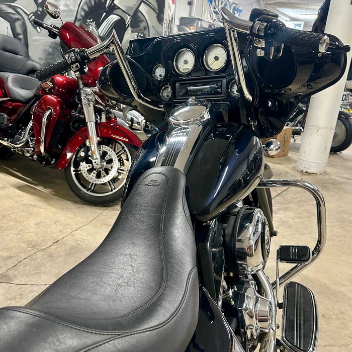 Harley Davidson FLHX Street Glide