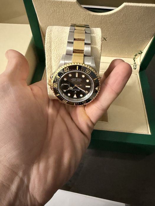 Rolex Sea-Dweller oyster yellow gold 43mm