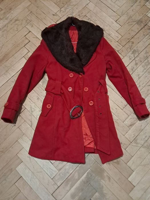 Дамско червено палто