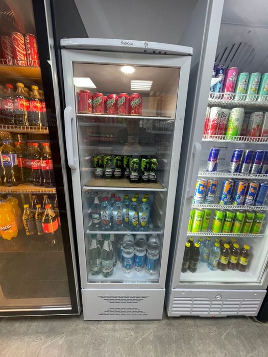 Витринные холодильник