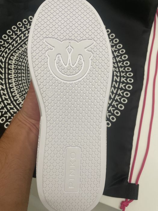 Продавам кецове - Pinko - 36-ти номер - чисто нови