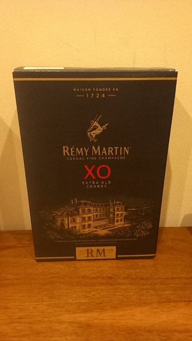 Бутилки Хенеси и други