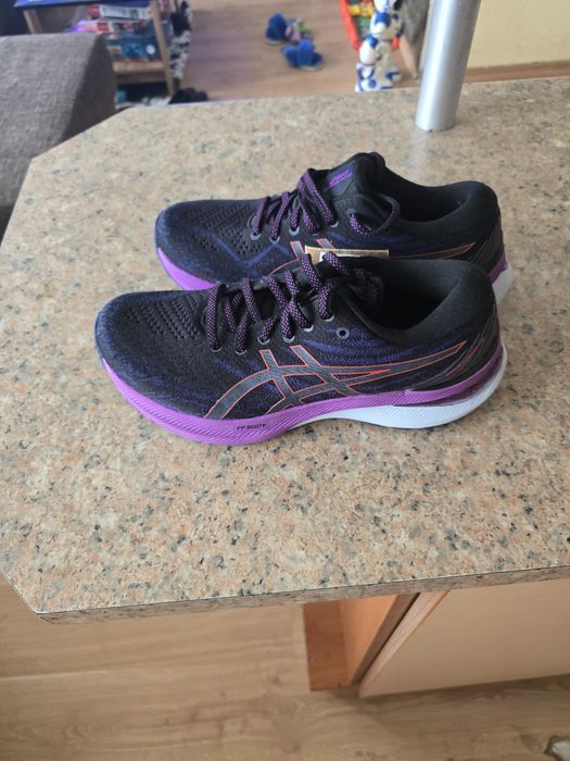 Маратонки Asics 39 номер