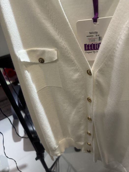 Кофта женская!  Дешево, срочно!