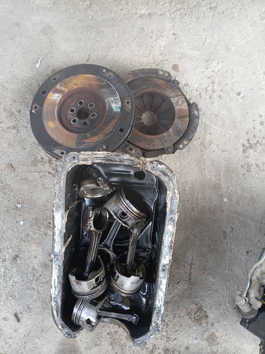 Тойота каролла 4е 1993
1993год