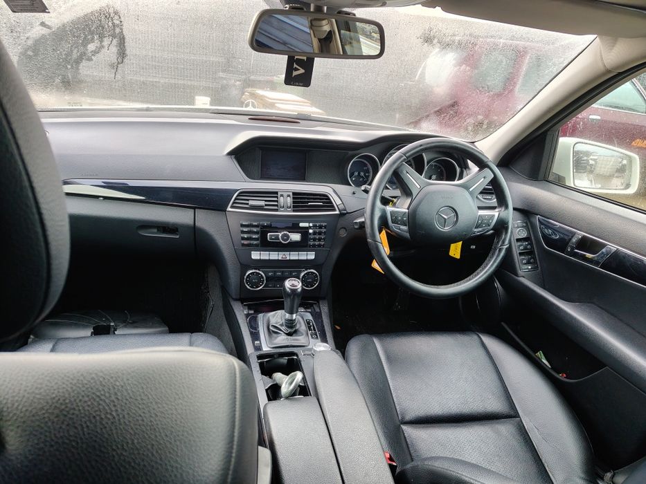 Piese ușa bara capota 650 punte jug Sam cutie 7g punte  Mercedes w204