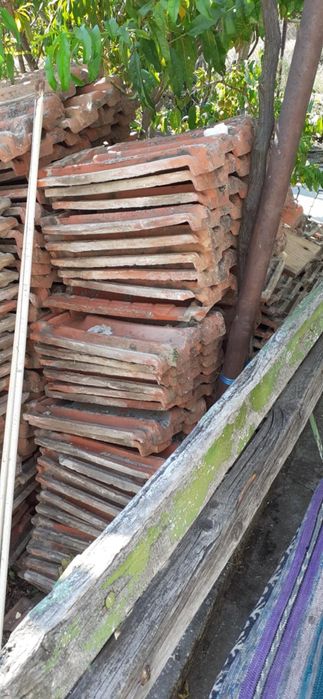 Продават се стари керемиди, здрави и на изгодна цена