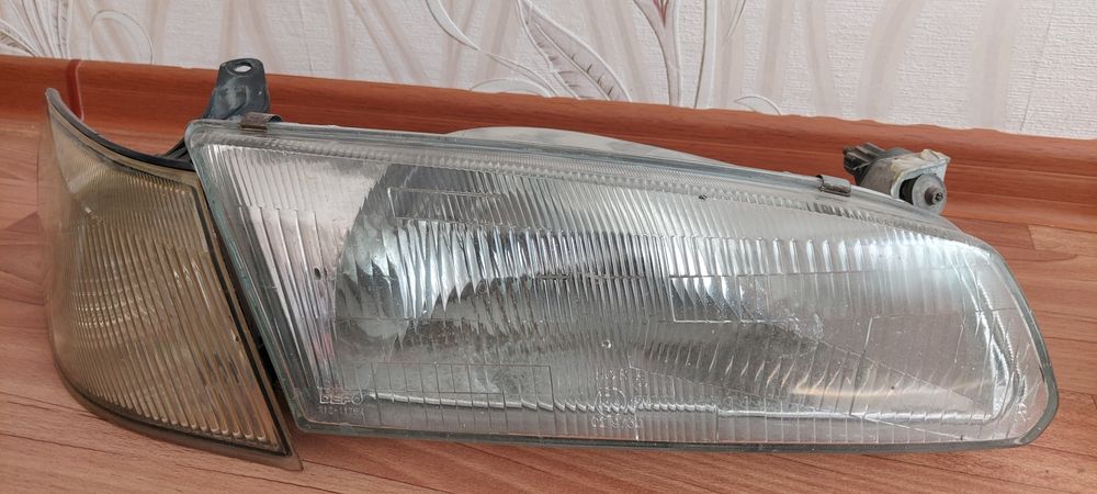 Фара оригинал камри 20
