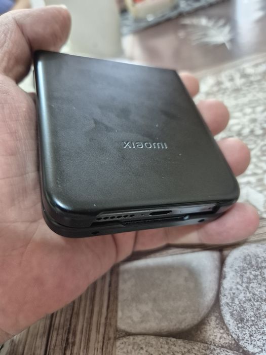 Xiaomi mix flip нов перфектен