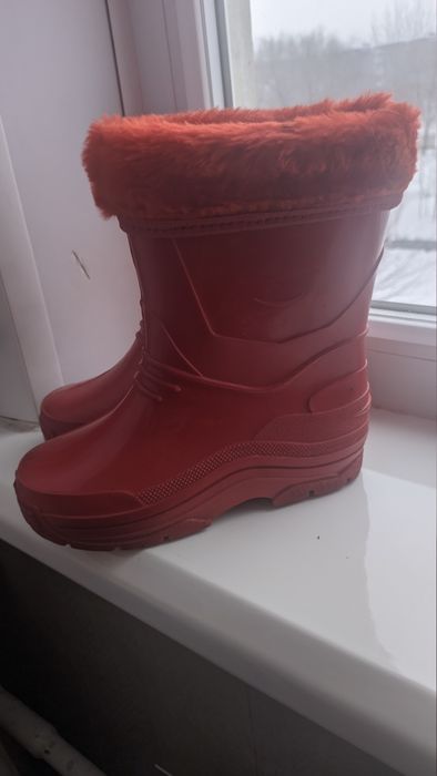 Сапоги резиновые красные